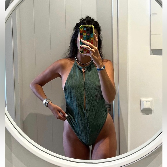 ✨SALE✨ ZARA TEXTURED HALTER SWIMSUIT ✨SALE✨ - Picture 3 of 7